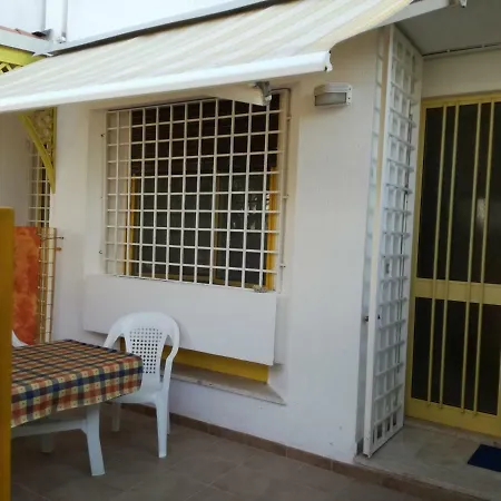 Casa Gialla Torre Pali